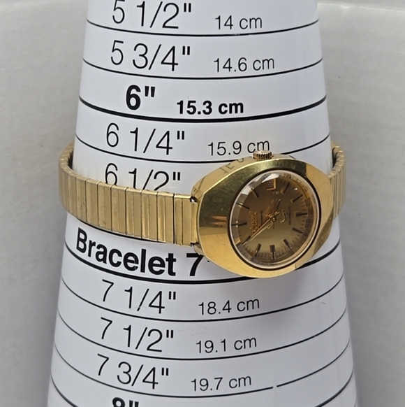 Womens Vintage Ogival 10 Micron 18k Gold Pated Automatic Date Watch Runs UFO main image 6